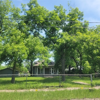 1325 W 13th Ave, Corsicana, TX 75110