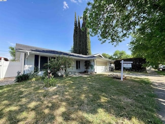2972 Bedford Dr, Merced, CA 95340