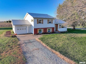 1881 40th Ave, Aledo, IL 61231