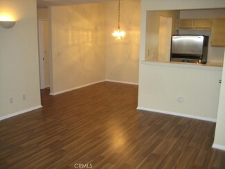 24105 Del Monte Dr Unit 452, Valencia, CA 91355