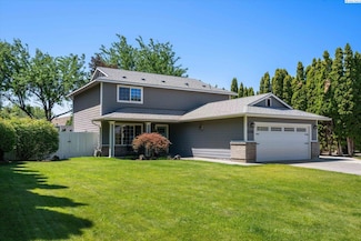 2330 Hummingbird Ln, West Richland, WA 99353