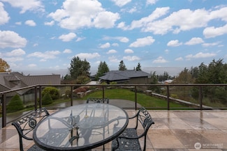 414 S Clarkwood Dr, Bellingham, WA 98225