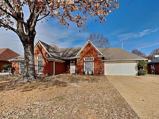 7300 Winter Harbor Ln, Memphis, TN 38125