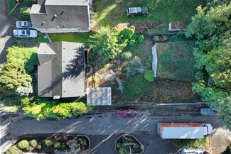 2303 NE 95th St, Seattle, WA 98115