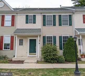 102 Mulberry Ct Unit 2, Morgantown, PA 19543