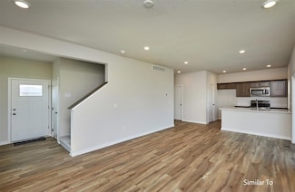 1053 NW Yorktown Dr, Waukee, IA 50263