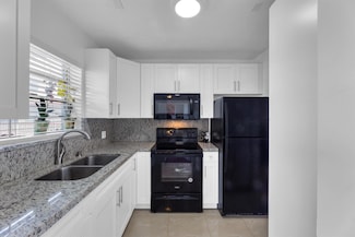 5300 Washington St Unit B221, Hollywood, FL 33021