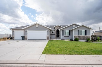 5203 N Tomahawk Dr, Enoch, UT 84721