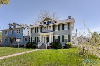 2852 Parkwood Ave, Toledo, OH 43610