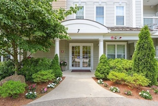 7 Morgan Dr Unit 309, Natick, MA 01760