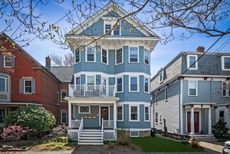 21 Searle Ave Unit 1, Brookline, MA 02445