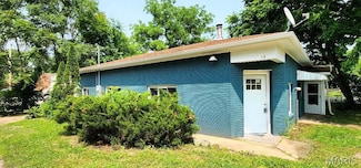 115 N 5th St, de Soto, MO 63020