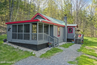 511 Federal Hill Rd, Bolton Landing, NY 12814