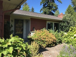 1515 Lakeway Dr, Bellingham, WA 98229