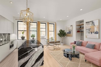 67 Hudson St Unit 1B, New York, NY 10013