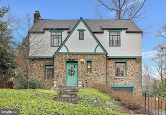 8510 Woodhaven Blvd, Bethesda, MD 20817