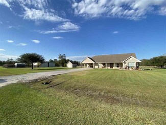 14304 Jesse Rd, Vidor, TX 77662