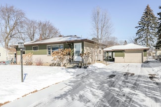 2069 Marble Ln, Saint Paul, MN 55122