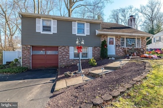 170 Lookout Ln, Willow Grove, PA 19090