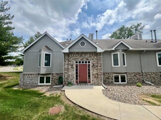 8104 Dellwood Dr Unit 8104, Urbandale, IA 50322
