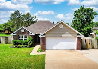 231 Ketch Ct, Springdale, AR 72762