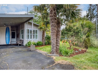 353 N Dolphin St, Rockaway Beach, OR 97136