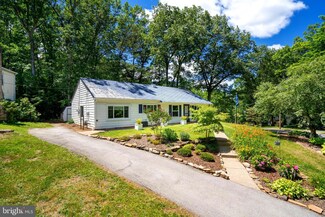 2042 N Oak Ln, State College, PA 16803