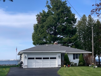 1253 N Partridge Point Rd, Alpena, MI 49707