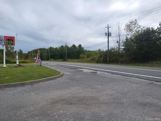 328 Bloomingburg Rd, Middletown, NY 10940