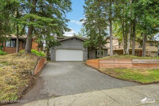 8861 Rendon Dr, Anchorage, AK 99507