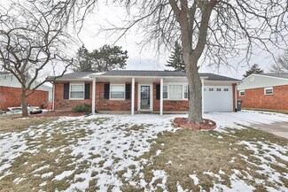 2516 Aberdeen Ct, Troy, OH 45373