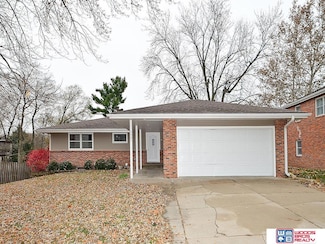 3521 Stockwell St, Lincoln, NE 68506
