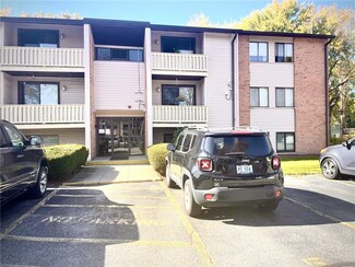 1143 Hartford Ave Unit 6B, Johnston, RI 02919