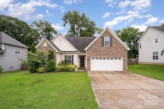 220 Ridge Dr, Harrisburg, NC 28075