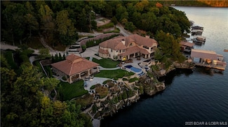 120 Carson Dr, Sunrise Beach, MO 65079