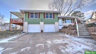 9923 O Cir, Omaha, NE 68127