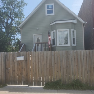 5621 S Racine Ave, Chicago, IL 60636