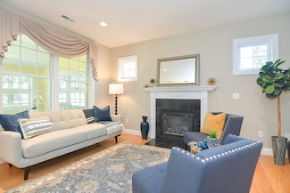 17 Hartland Way Unit 17, Acton, MA 01720