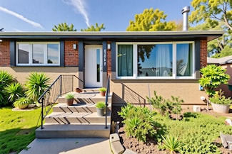 8548 Lockwood Ave, Burbank, IL 60459