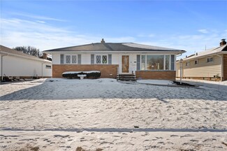 324 E Clearview Ave, Independence, OH 44131
