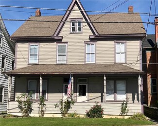 225 Main St, Walnutport, PA 18088