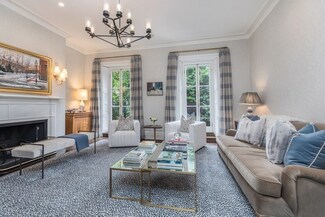 6 W Cedar St, Boston, MA 02108