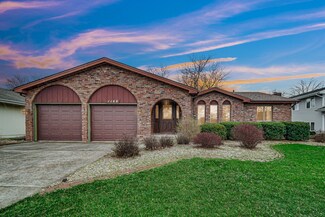 1148 Thicket Ln, Munster, IN 46321