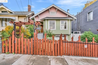 1034 E 21st St, Oakland, CA 94606