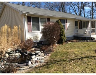 180 Hummingbird Ln, East Taunton, MA 02718