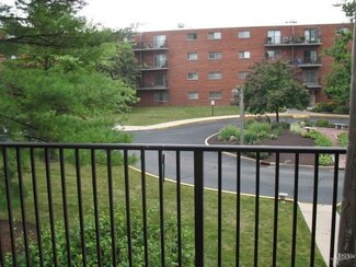 2927 Westbrook Dr Unit B202, Fort Wayne, IN 46805