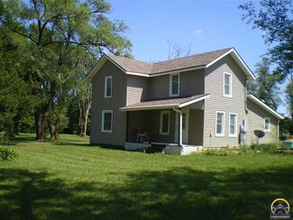 707 W 217th St, Lyndon, KS 66451