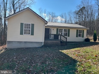 1345 Pauls Woods Rd, Delray, WV 26714