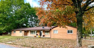 605 S Park Ave, Tipton, MO 65081
