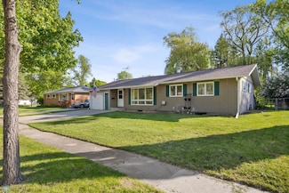 606 Cedar Ln, Moorhead, MN 56560